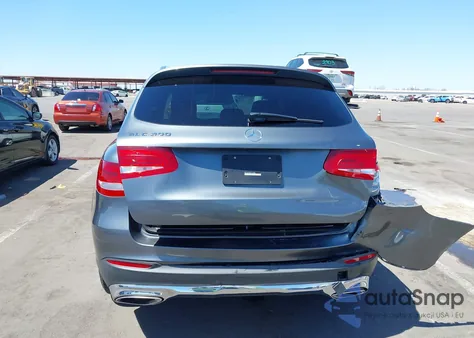2018 Mercedes-Benz Glc 300 from USA, damaged, VIN WDC0G4JBXJV101080